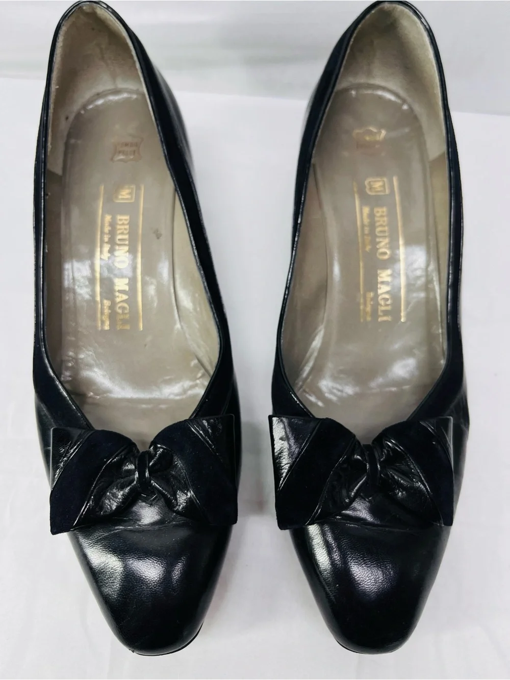 Vintage Bruno Magli Black Leather Bow-Accent Flats